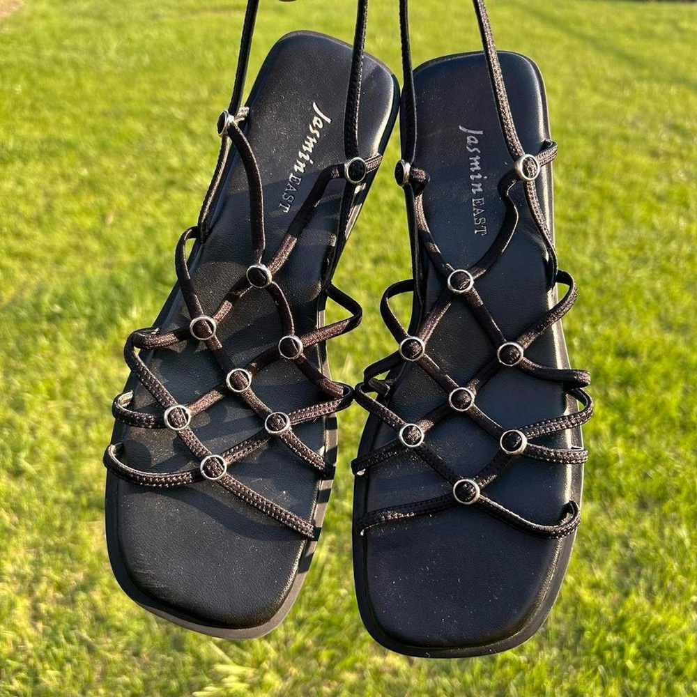 Jasmin East Black Strappy Sandals 8 1/2
